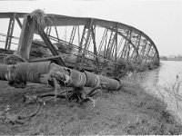 Crveni most. Ostaci nakon nakon poplave 1990. godine 2